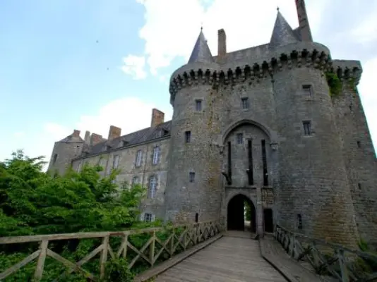 Château de Montmuran à Iffs
